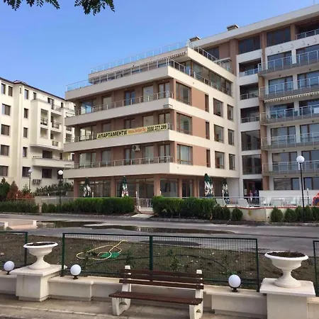 Appartement On V.devitakova 19